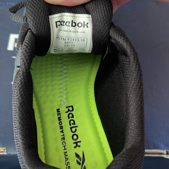 Women new pair Reebok work size 7M - Picture 6 of 9